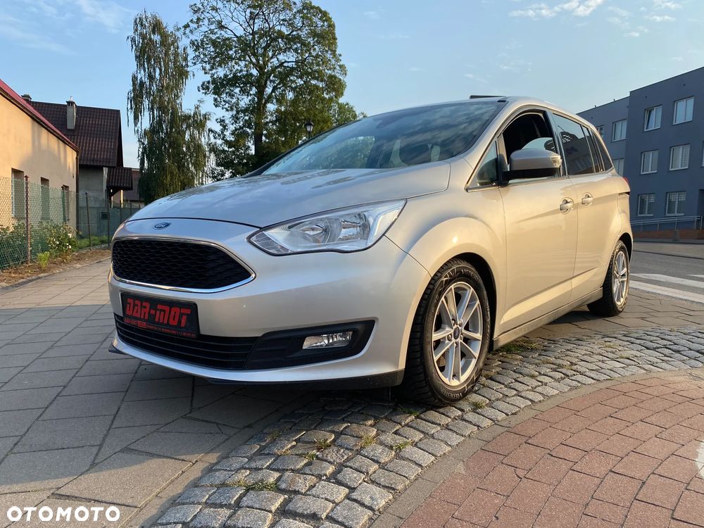 Ford Grand C-MAX - 11