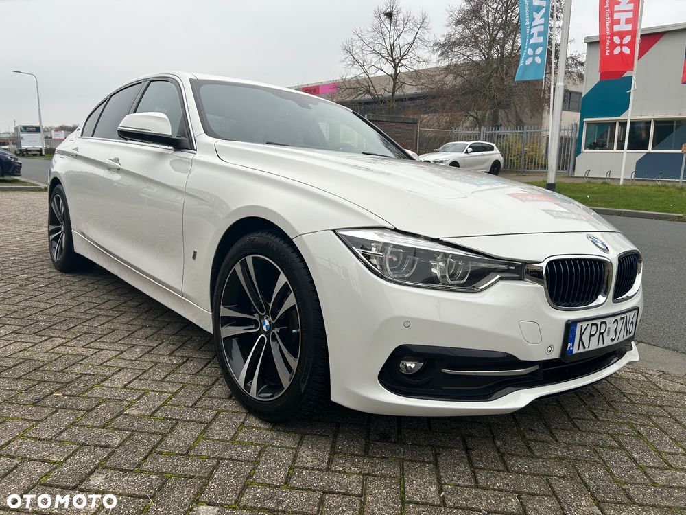 BMW Seria 3 330e iPerformance - 1