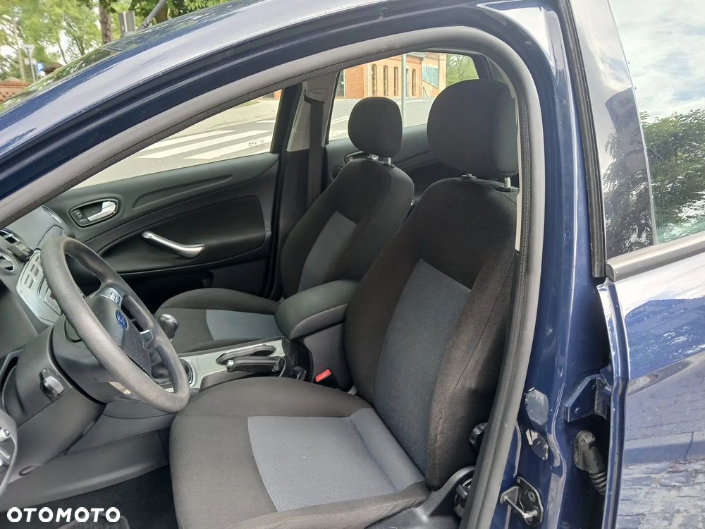 Ford Mondeo - 17