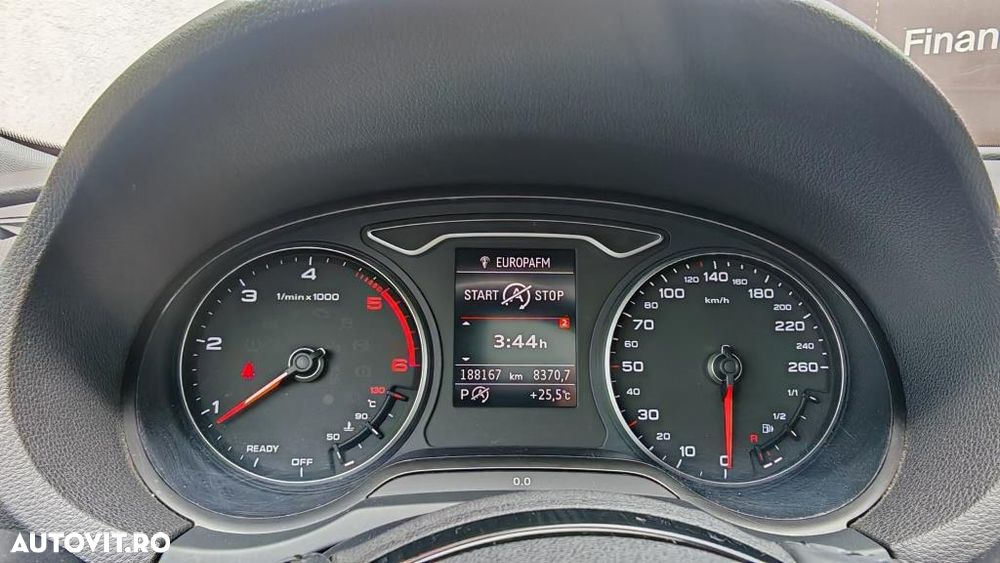 Audi A3 Sportback 2.0 TDI (clean diesel) S tronic S line Sportpaket - 31