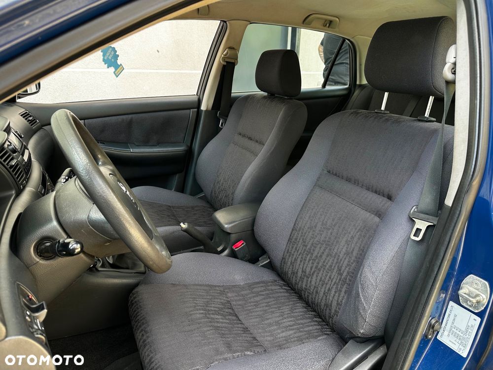 Toyota Corolla - 10