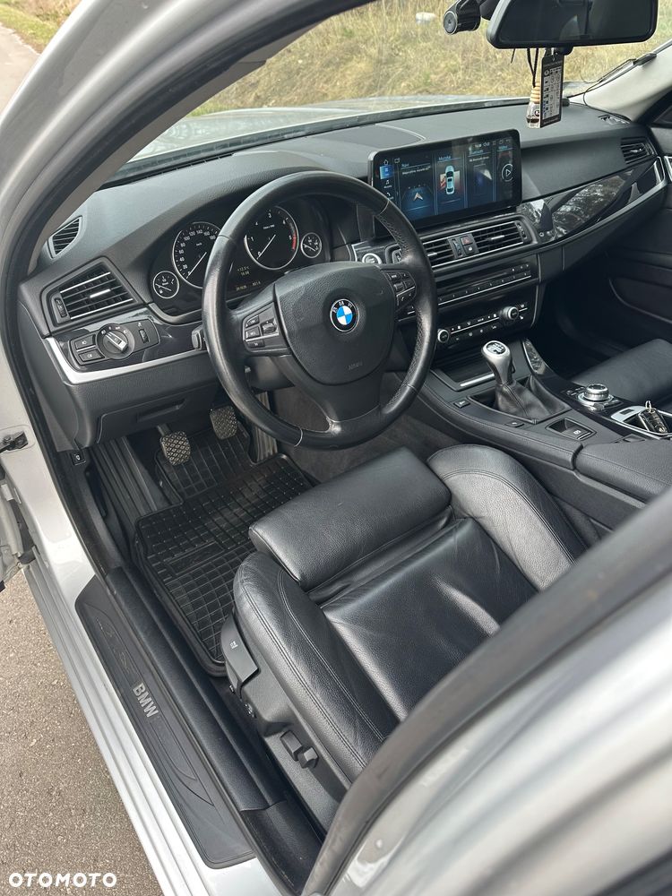 BMW Seria 5 520d Luxury Line - 8
