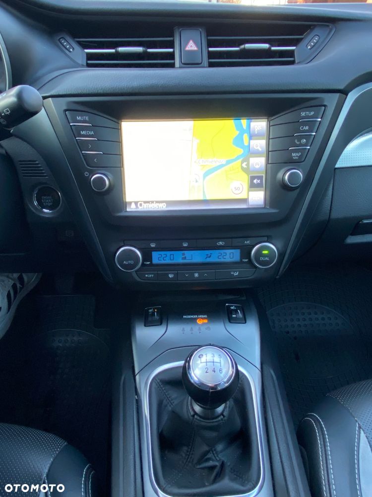 Toyota Avensis 2.0 D-4D Premium - 17