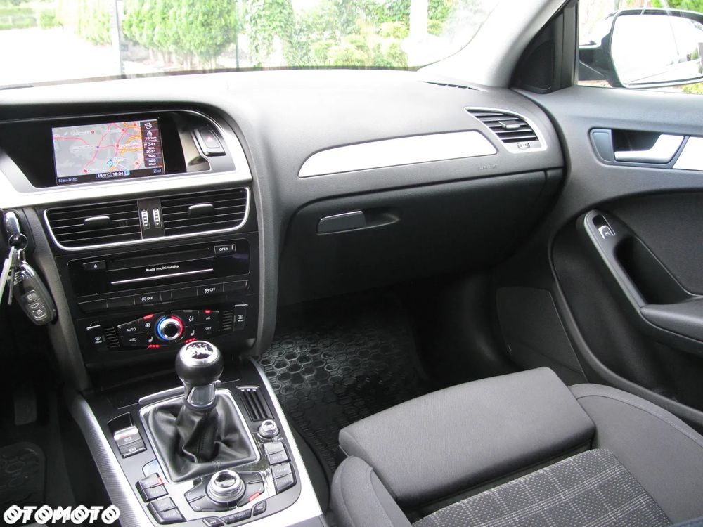 Audi A4 Avant 2.0 TDI - 28