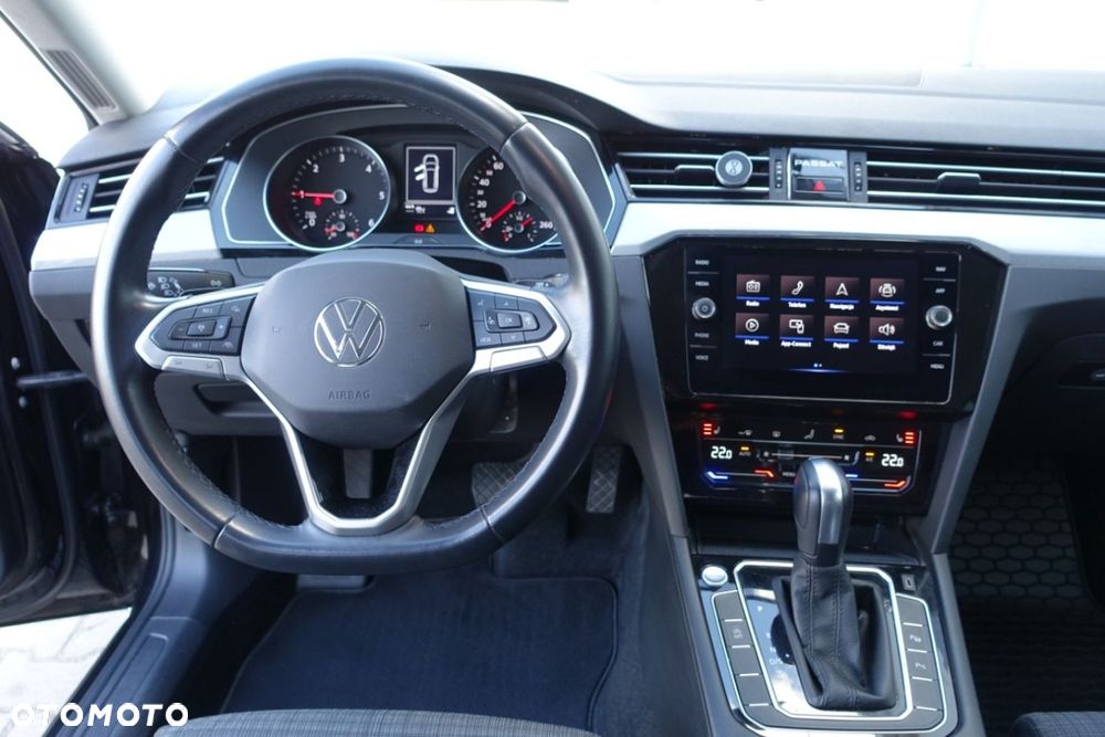 Volkswagen Passat - 14