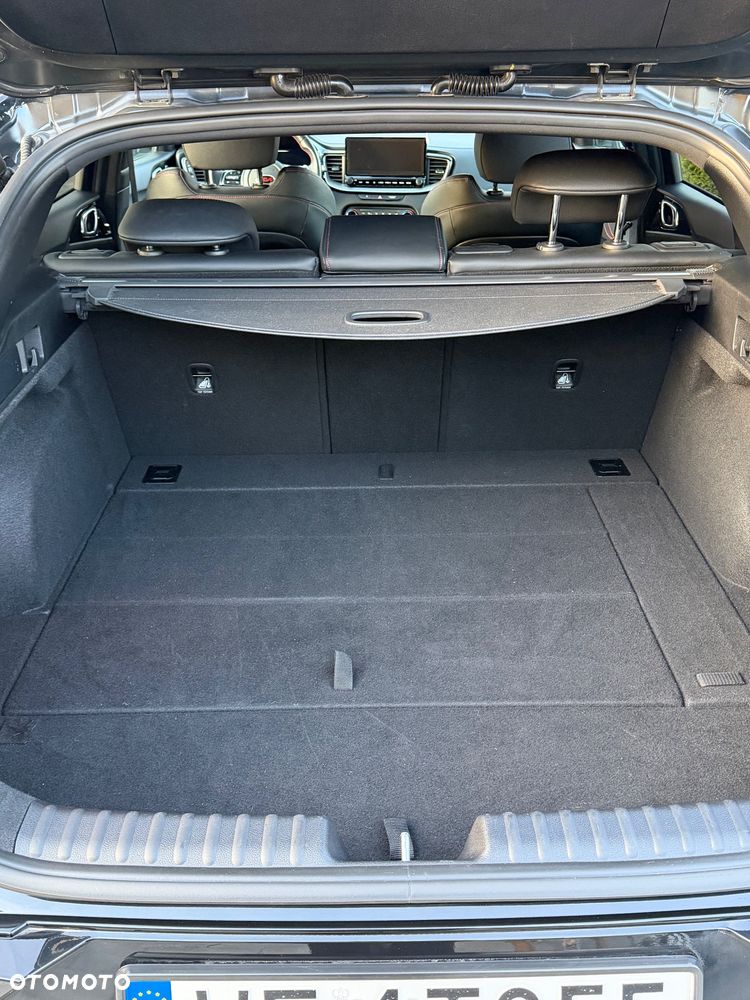 Kia ProCeed 1.6 T-GDI GT DCT - 17