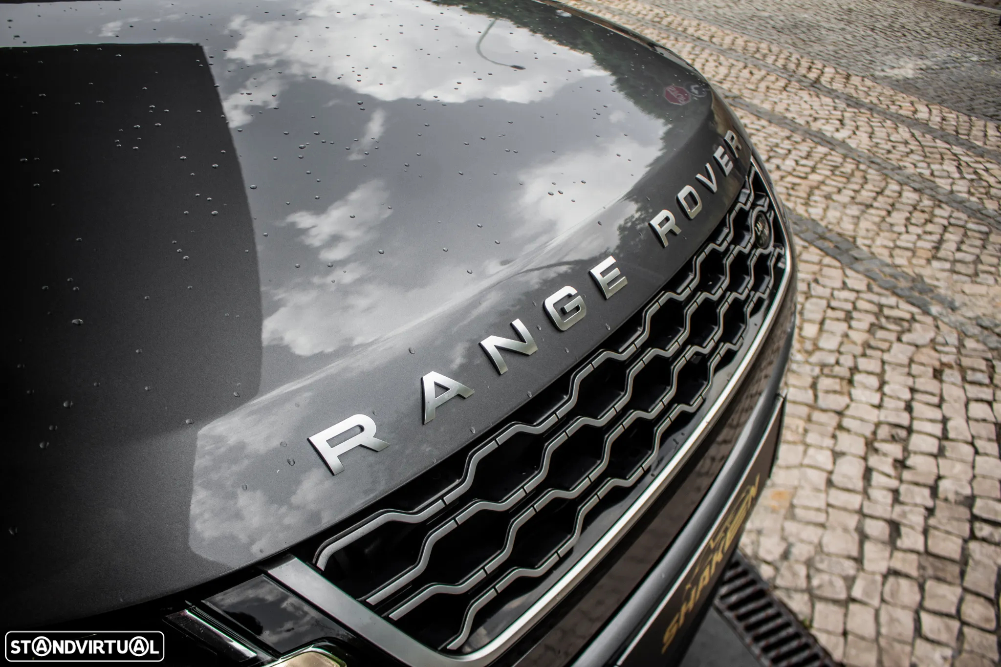 Land Rover Range Rover Evoque 2.0 D240 AWD Auto - 9