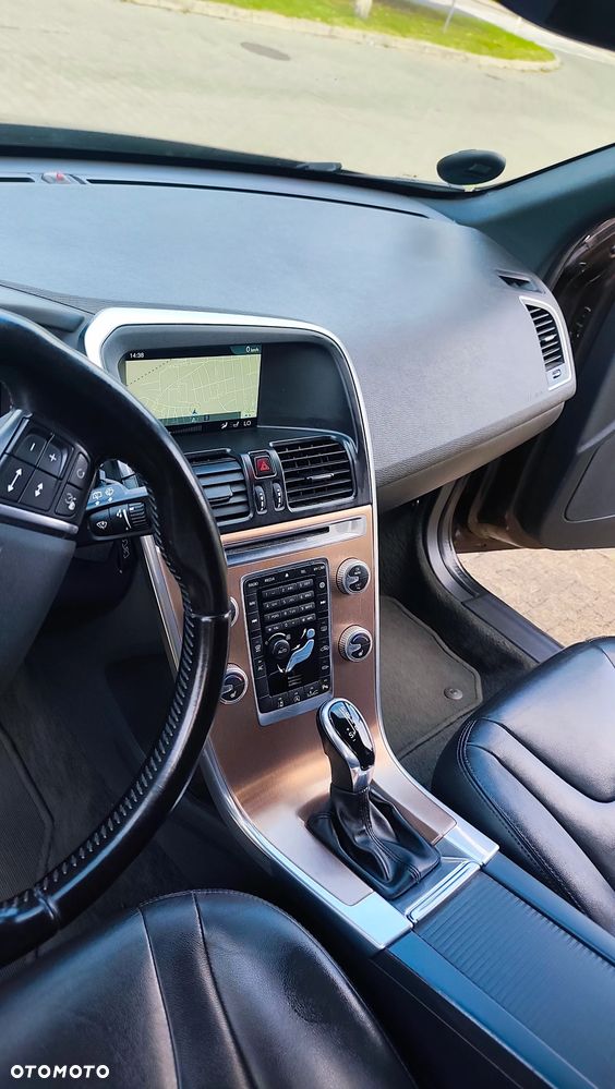 Volvo XC 60 D4 Drive-E R-Design Momentum - 23
