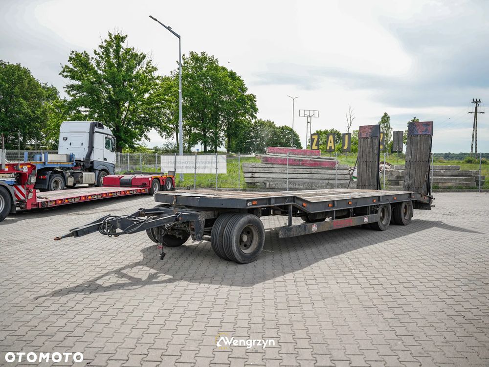 Inny BAUER FAHRZEUGBAU | Przyczepa 3 osiowa z najazdami hydraulicznymi - 2