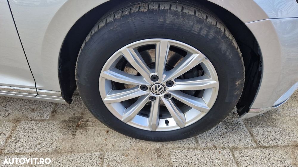 Volkswagen Passat 2.0 TDI DSG Highline - 16