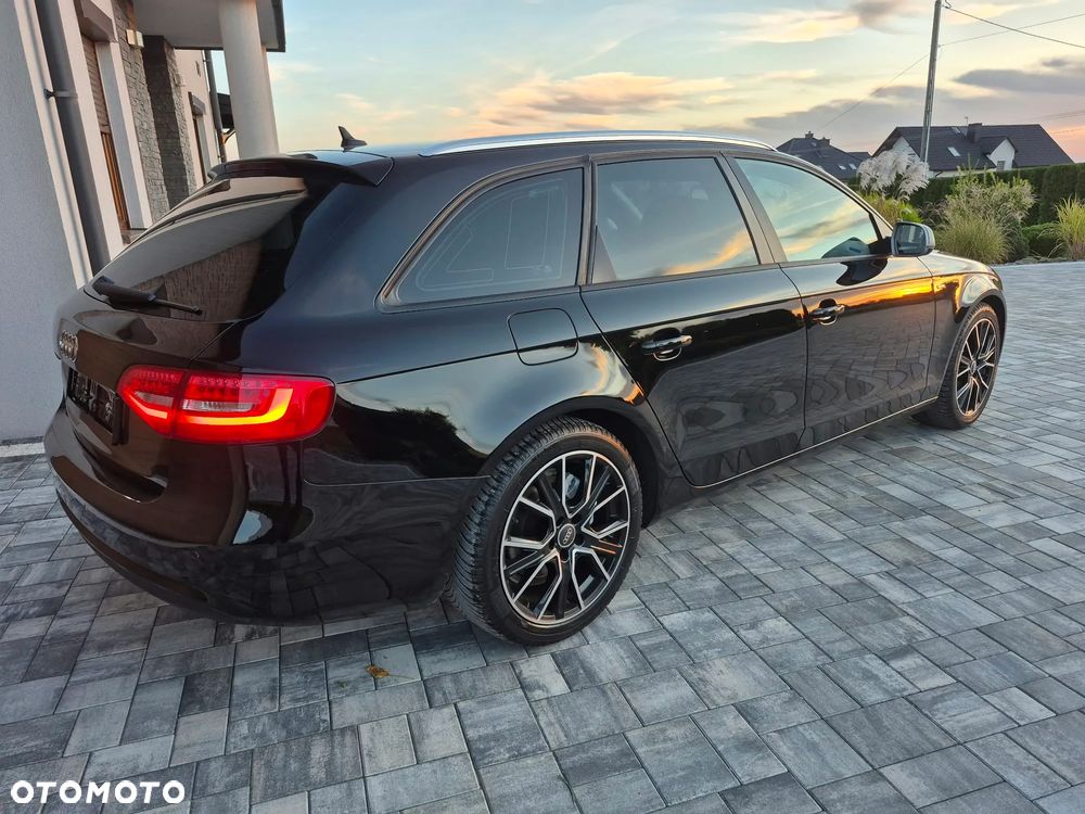 Audi A4 Avant - 11