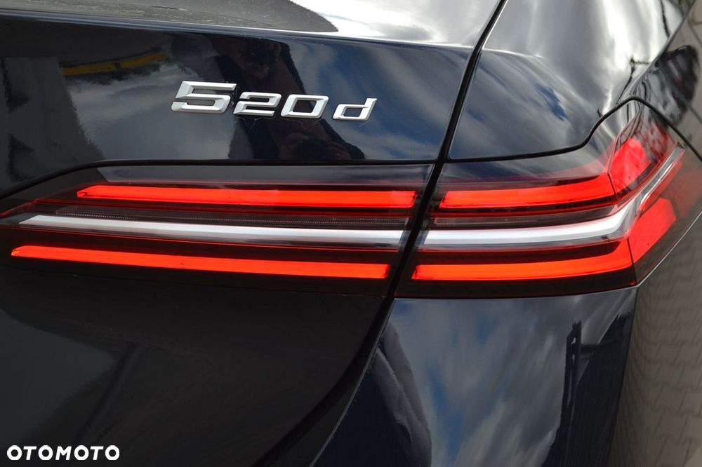 BMW Seria 5 520d xDrive mHEV M Sport - 7