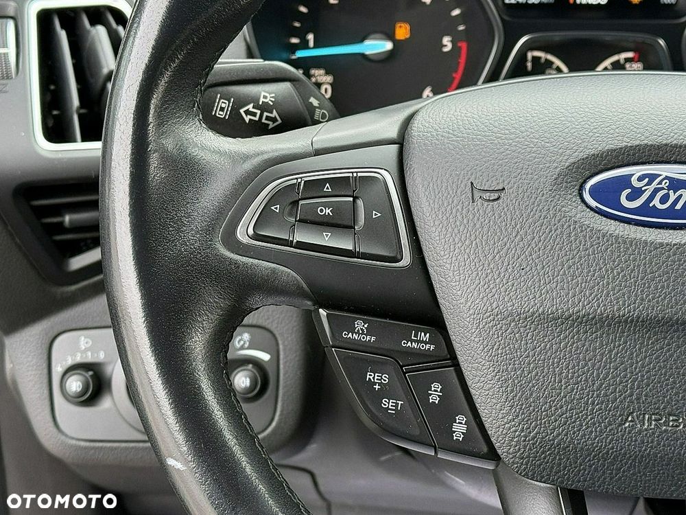 Ford Kuga - 11