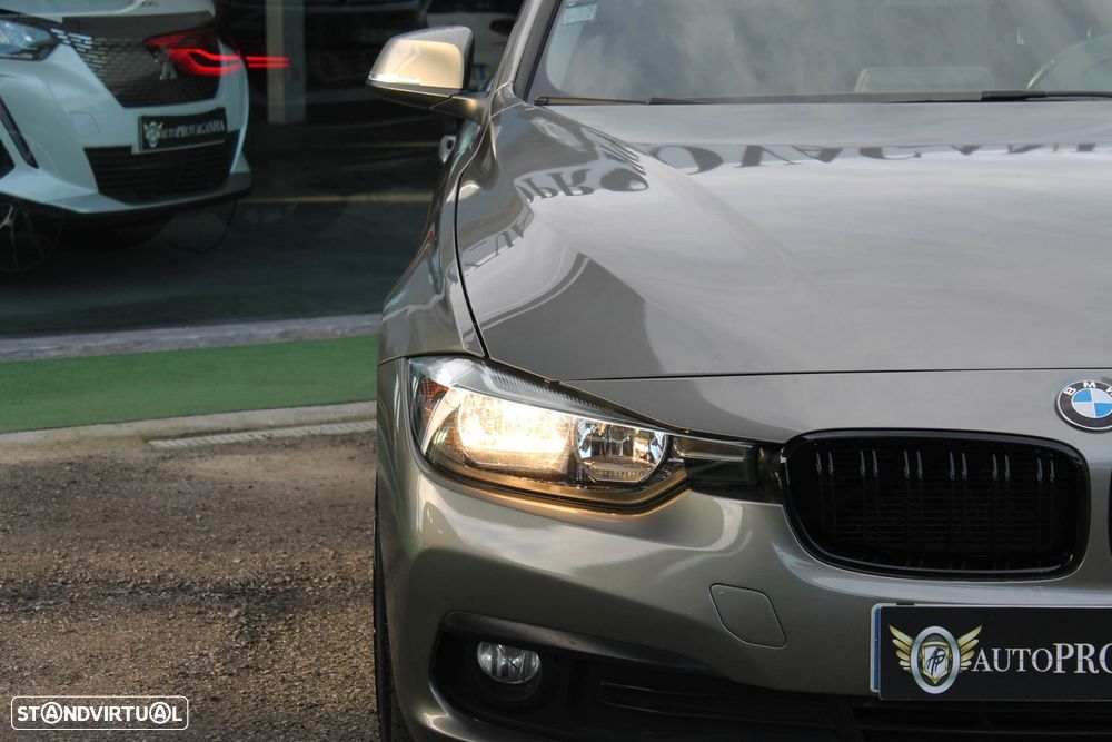 BMW 318 d Touring Advantage Auto - 31