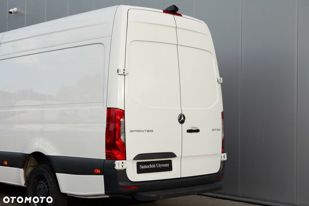 Mercedes-Benz Sprinter - 8