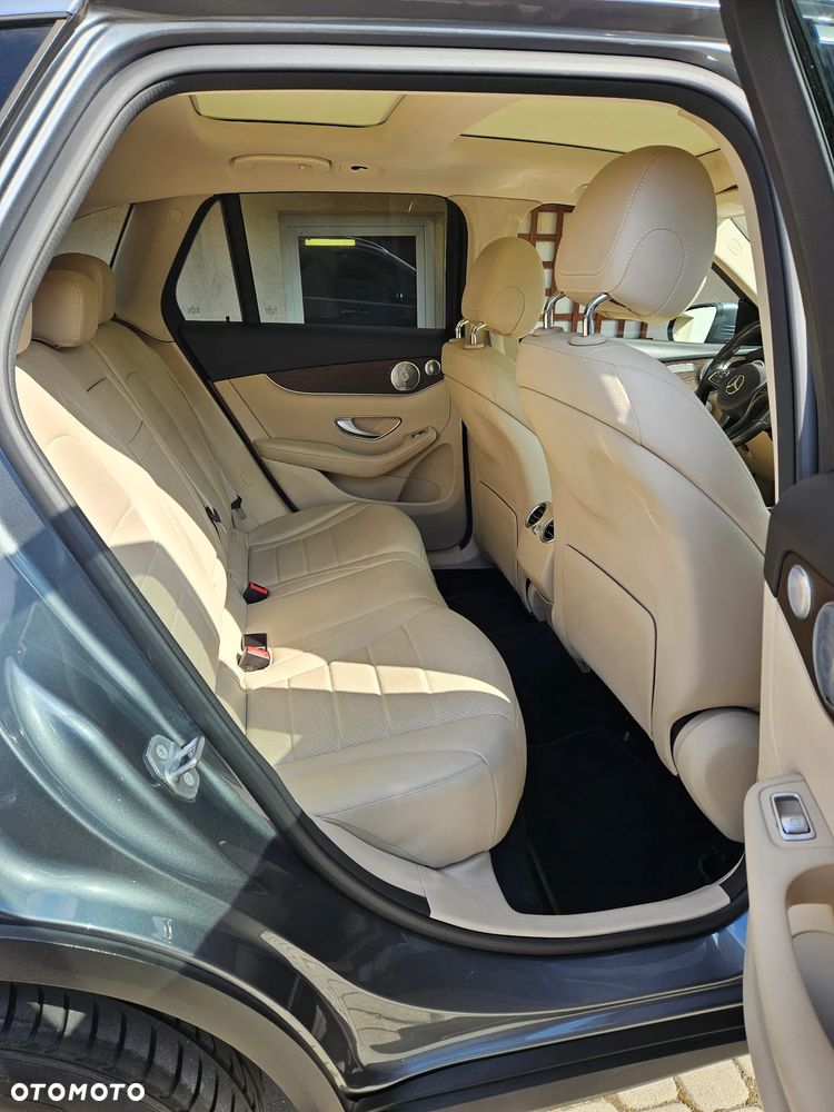 Mercedes-Benz GLC 300 4Matic 9G-TRONIC - 4