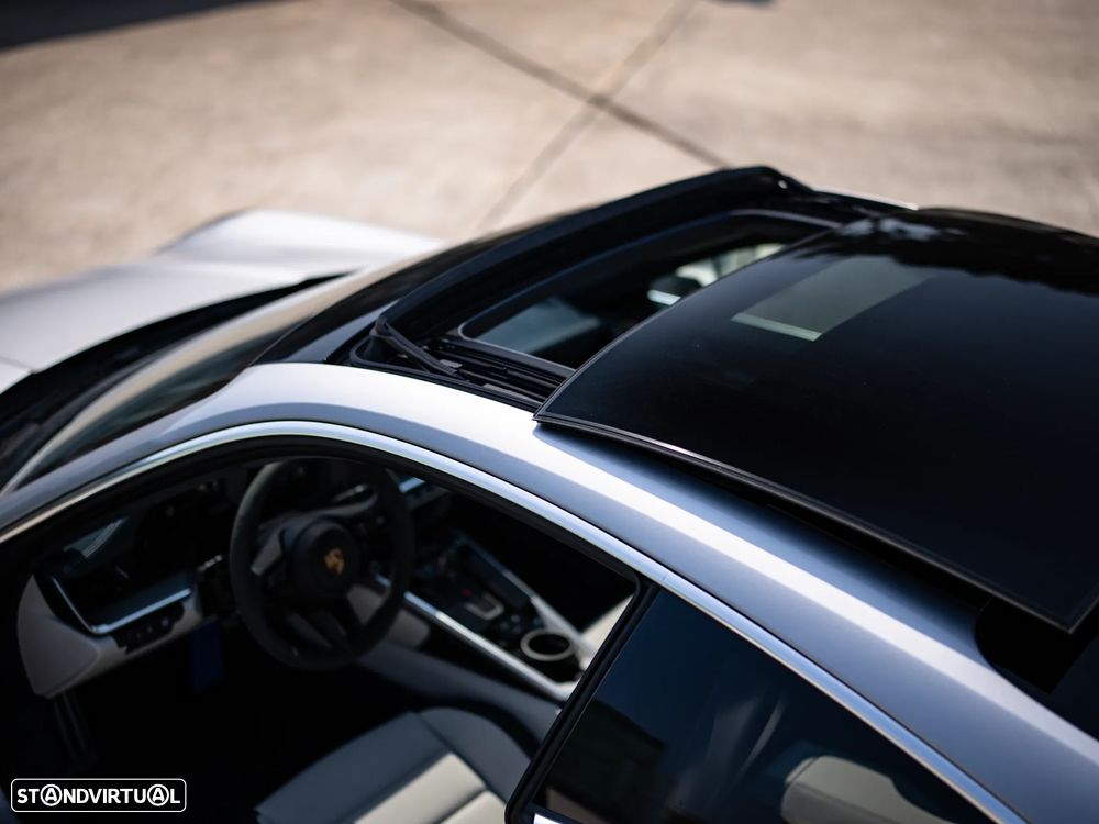 Porsche 911 (992) Carrera - 21