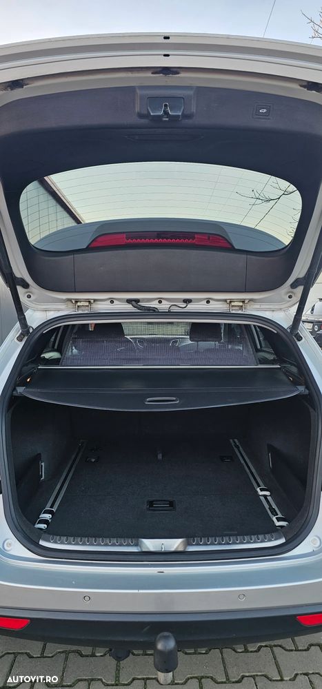 Hyundai i40 Kombi 1.7 CRDi Premium - 11