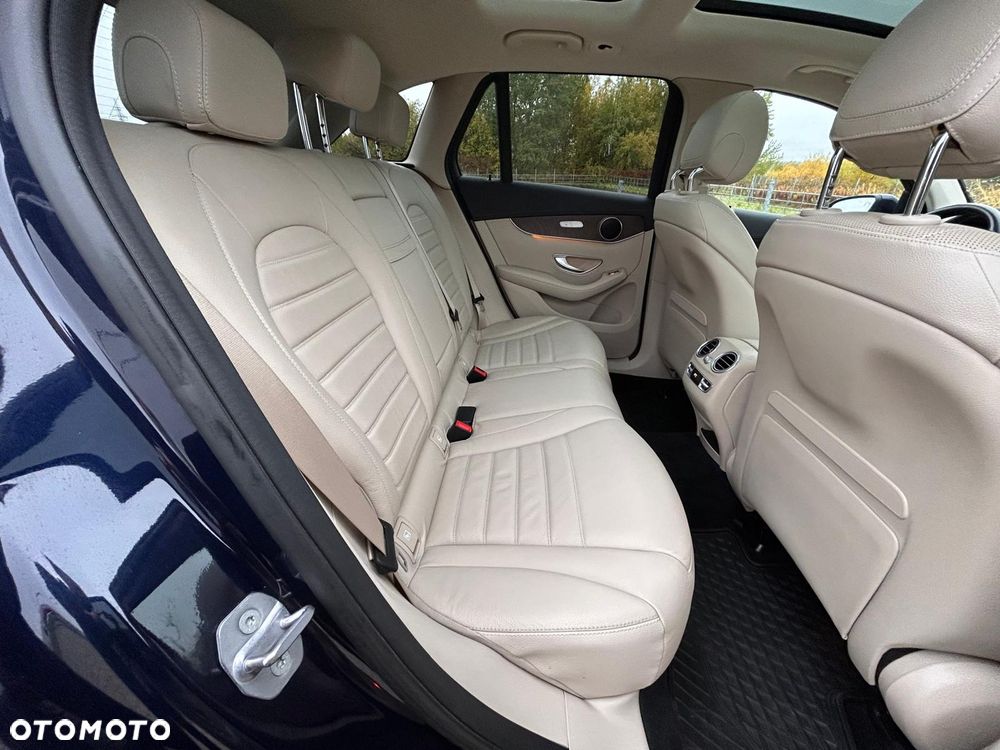 Mercedes-Benz GLC 220 d 4Matic 9G-TRONIC - 11