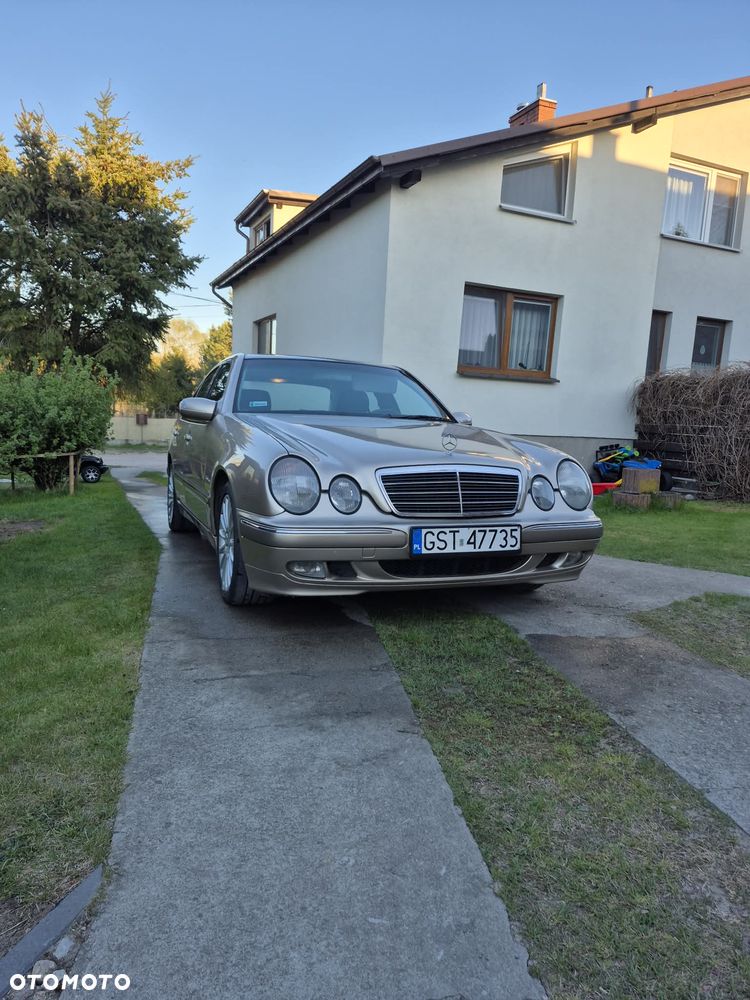 Mercedes-Benz Klasa E - 2