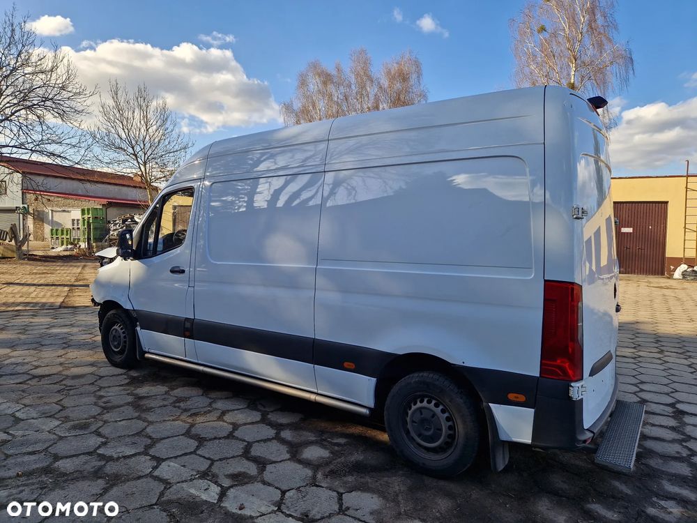 Mercedes-Benz SPRINTER - 4