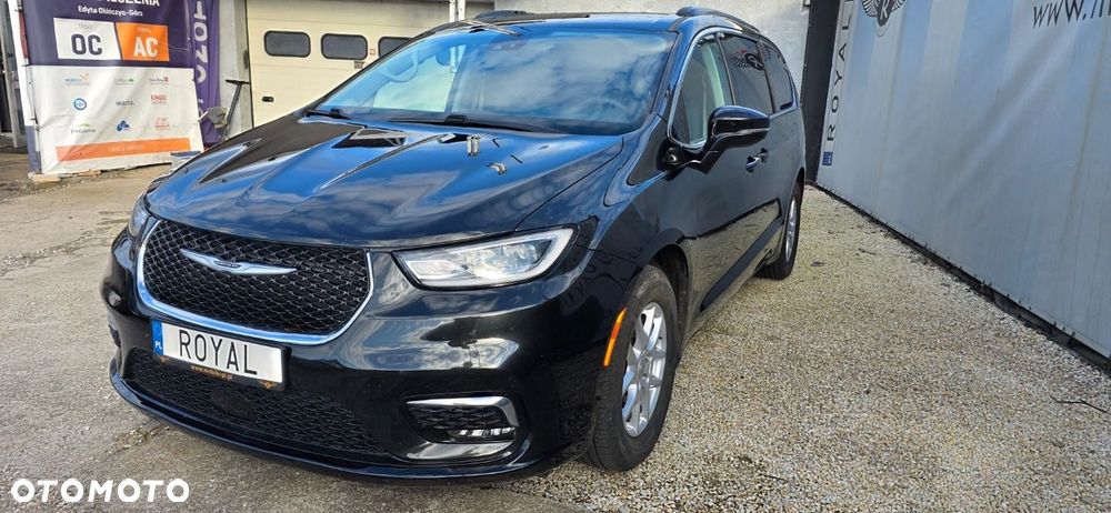 Chrysler Pacifica - 7