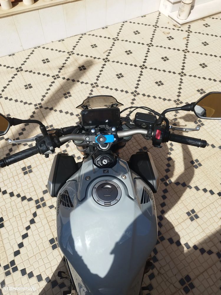 Honda CB Cb650r - 4