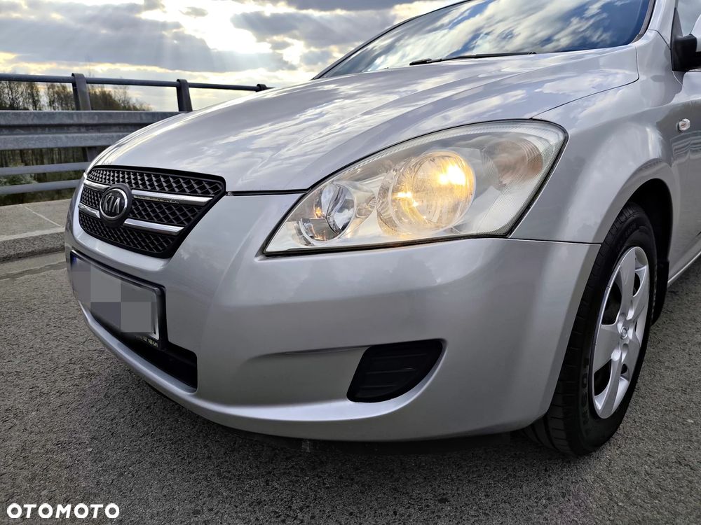 Kia Ceed 1.4 Comfort - 12