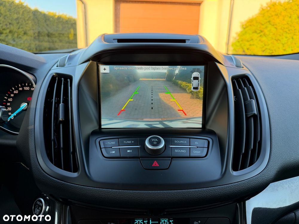 Ford Kuga 1.5 EcoBoost 2x4 Titanium - 38