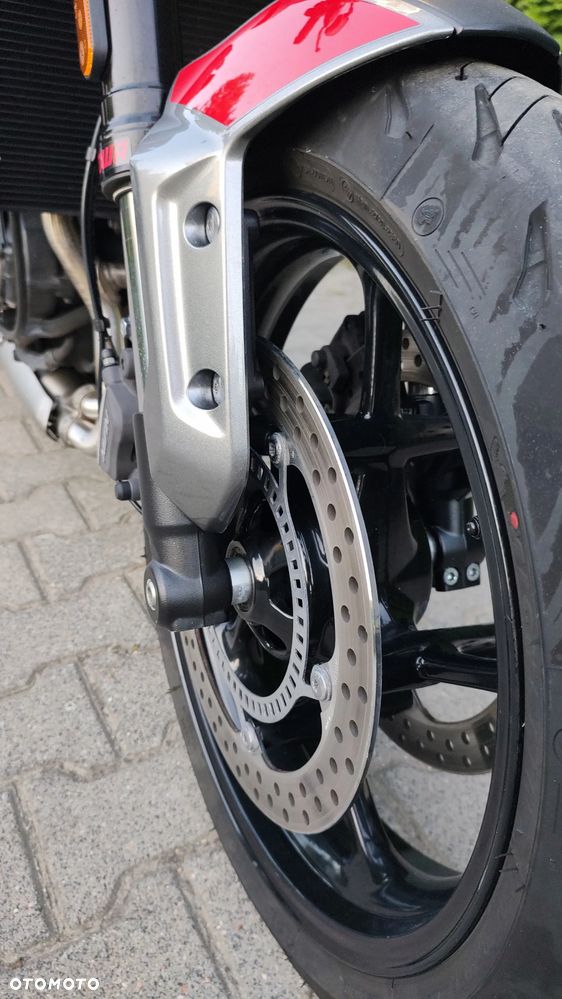 Triumph Trident - 9