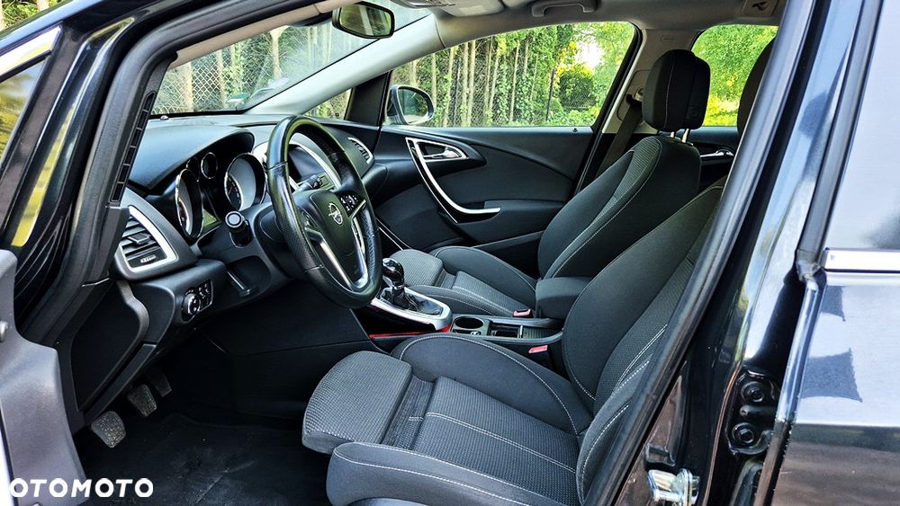 Opel Astra 1.4 T Cosmo EU6 - 29