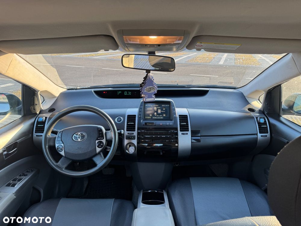 Toyota Prius 1.5 VVT-i Sol (nav) - 4