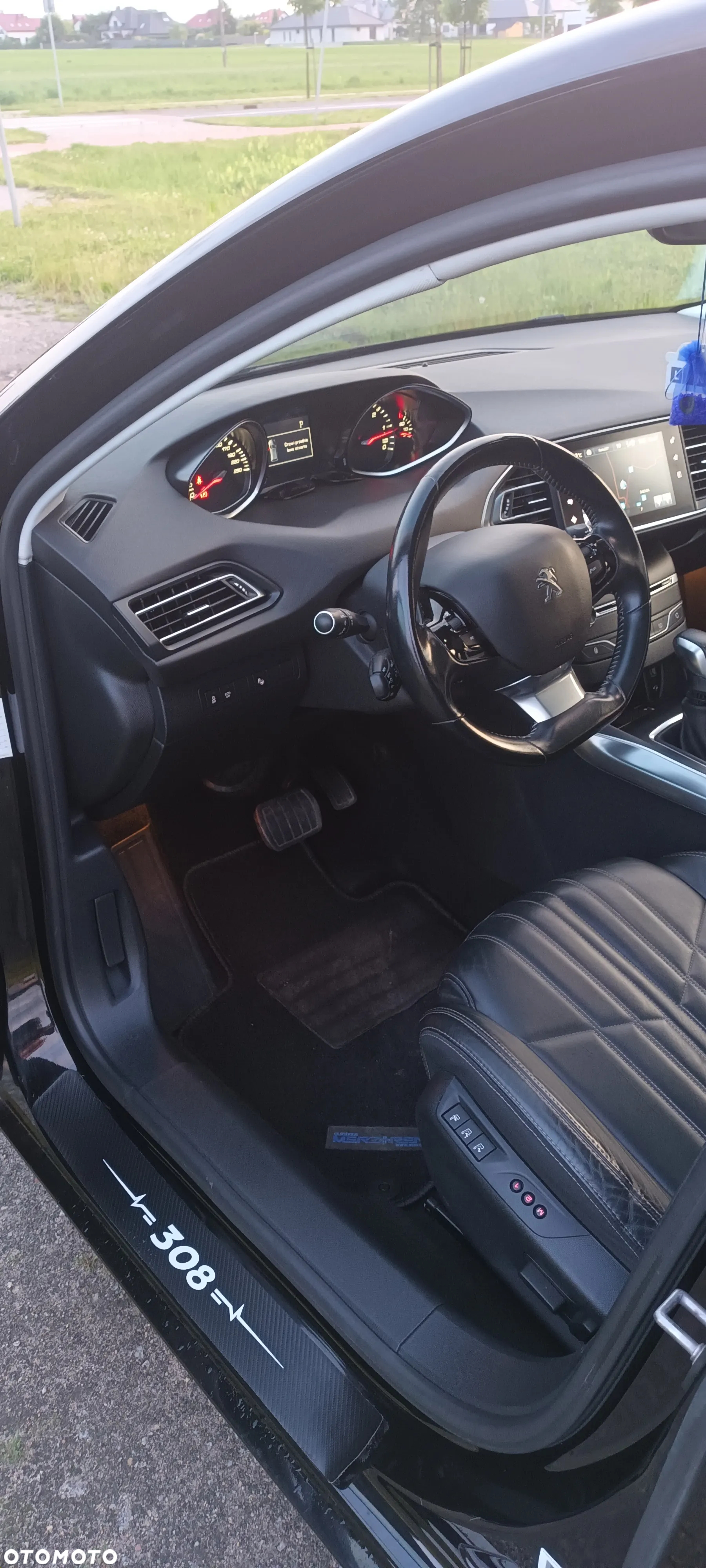 Peugeot 308 SW BlueHDi 120 EAT6 Stop & Start Active Business-Paket - 8