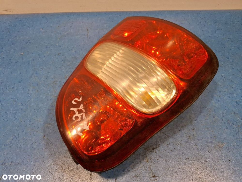 KIA CARNIVAL LAMPA TYŁ LEWA ZEWNĘTRZNA - 3
