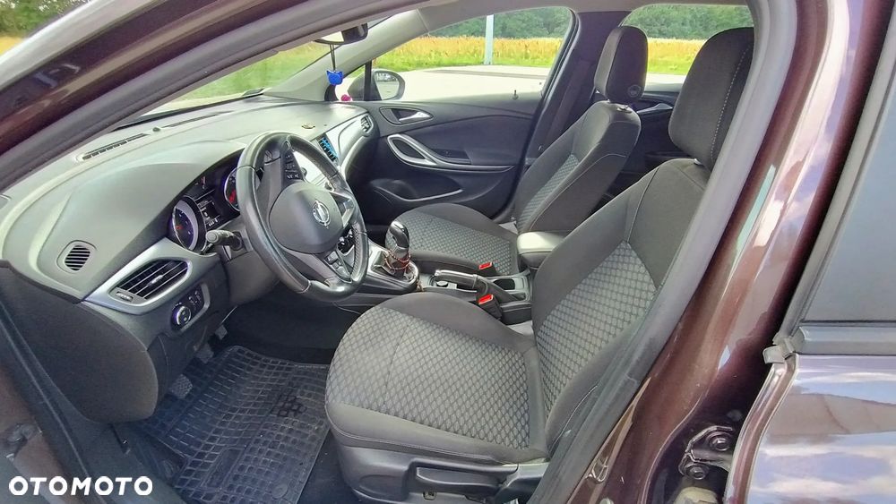 Opel Astra 1.4 T Enjoy - 7
