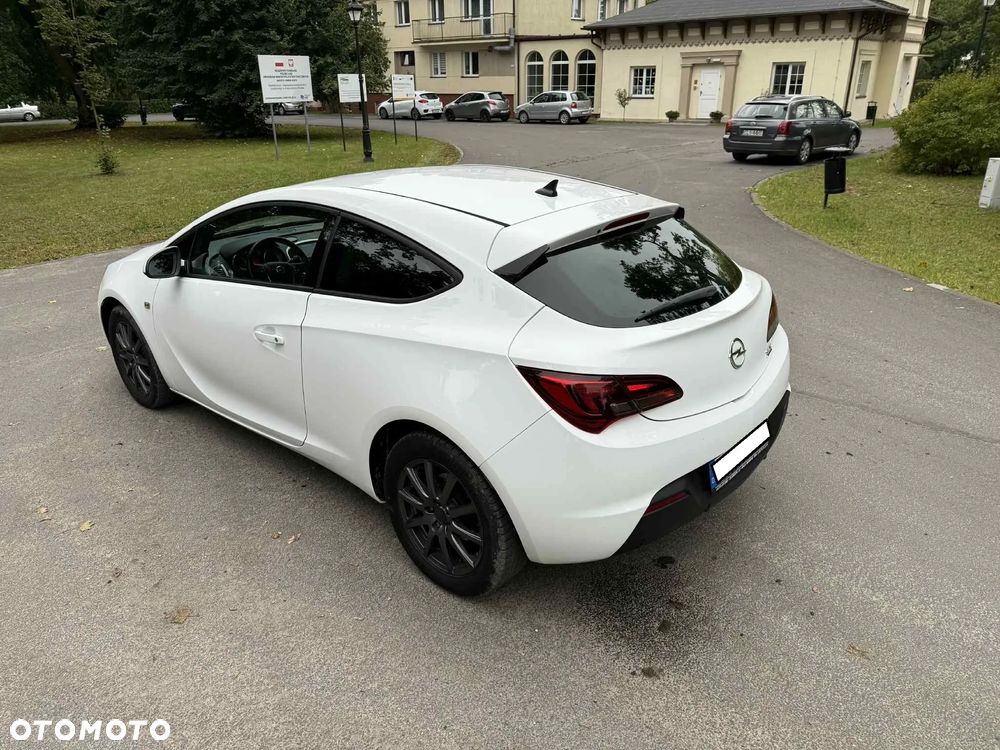 Opel Astra IV GTC 1.4 T Sport - 14