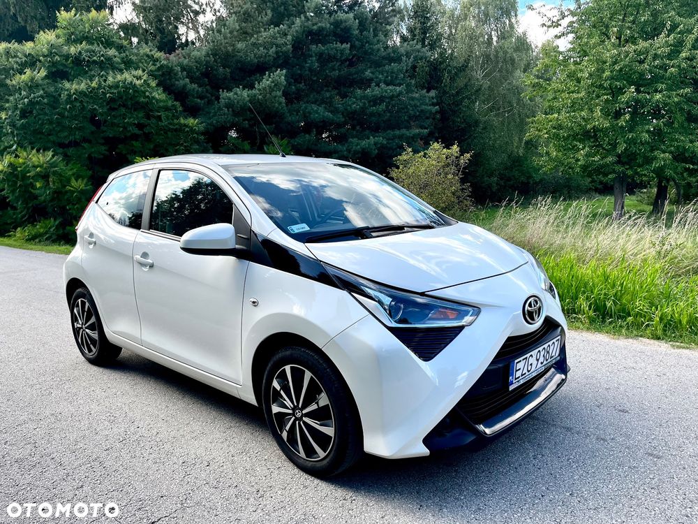Toyota Aygo x-play - 1