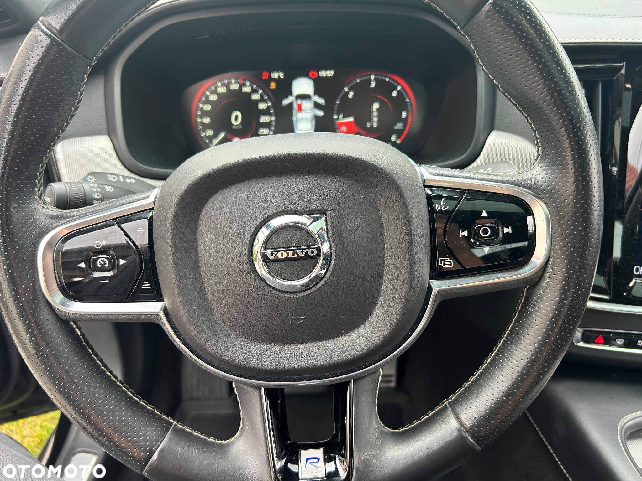 Volvo S90 D5 SCR AWD R-Design - 30