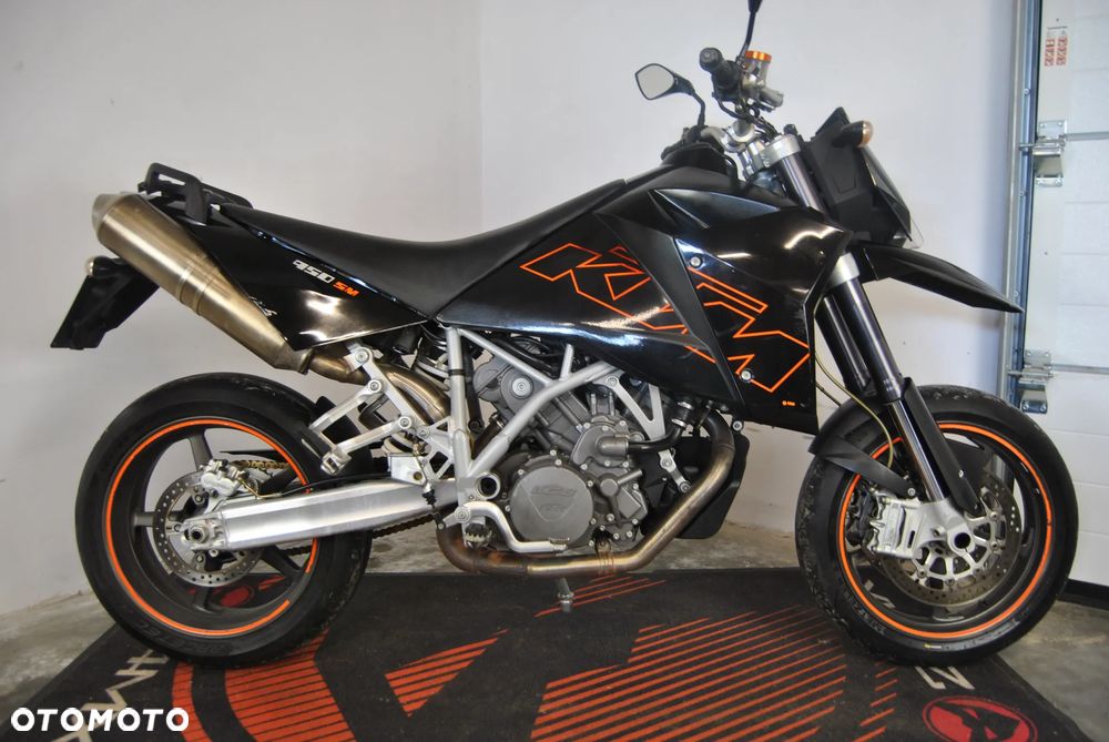 KTM SMC