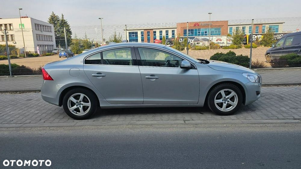 Volvo S60 DRIVe Summum - 32