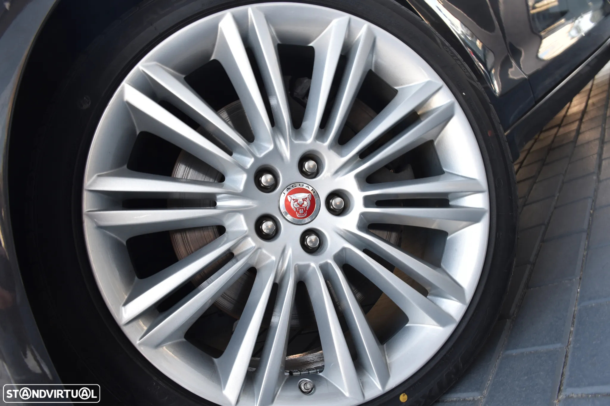 Jaguar XJ 3.0 D V6 Portfolio - 25