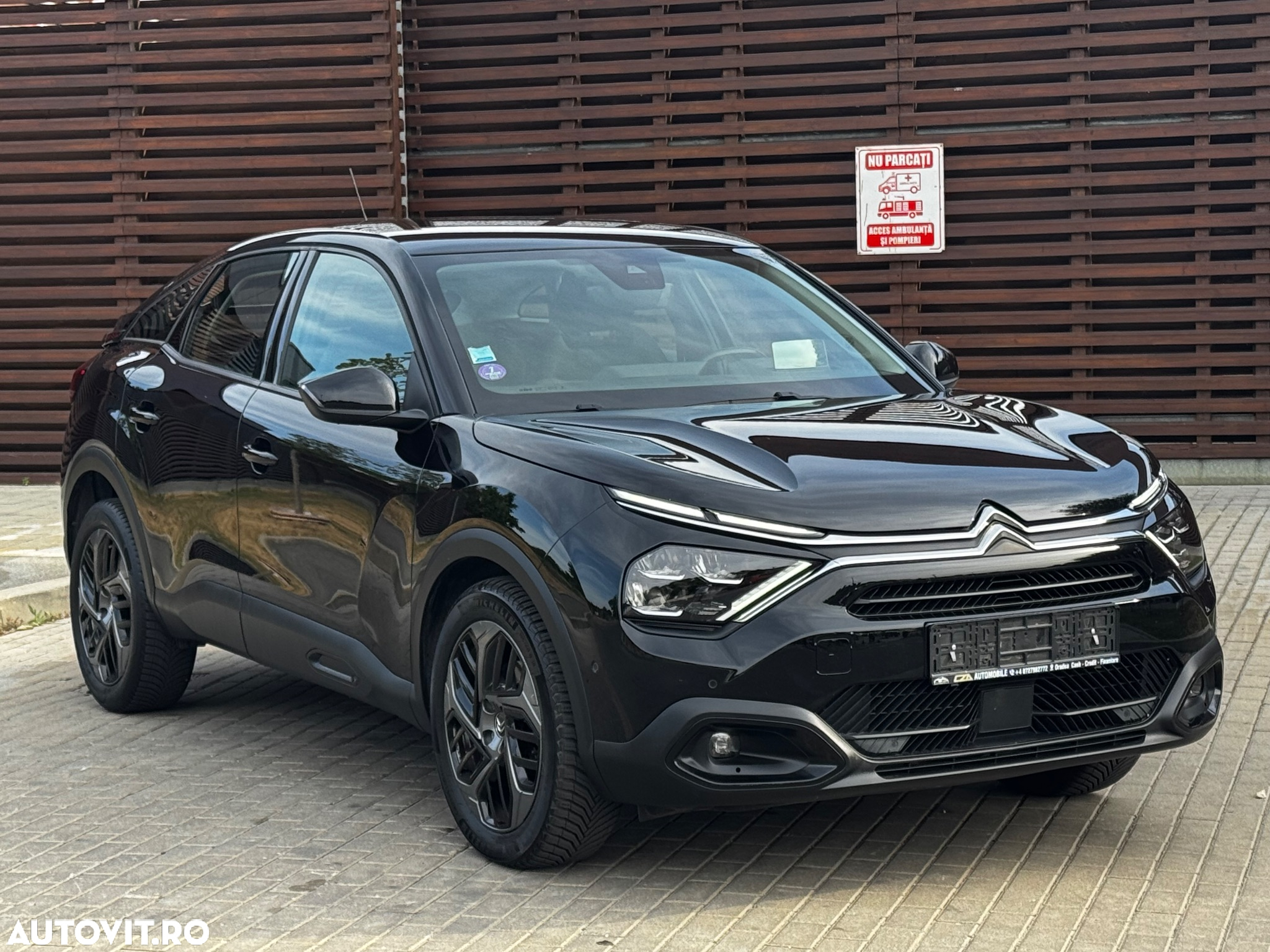 Citroën C4 1.2 PureTech S&S EAT8 Shine - 2
