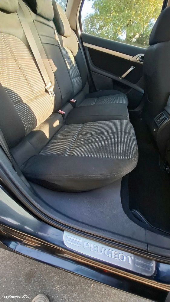 Peugeot 407 SW 1.6 HDi Executive - 8