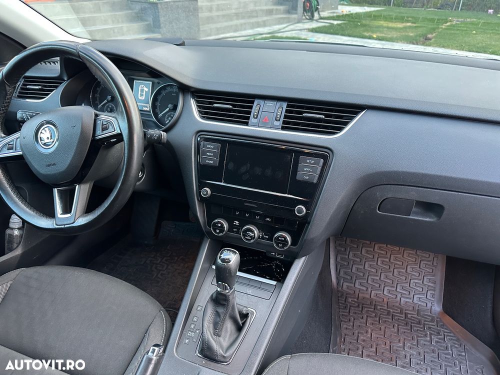 Skoda Octavia 1.6 TDI DSG Style - 7