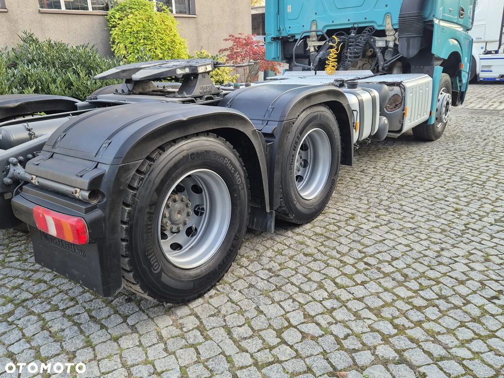 Mercedes-Benz AROCS - 14