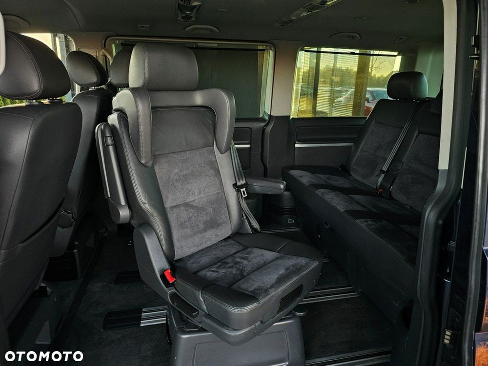 Volkswagen Multivan - 30