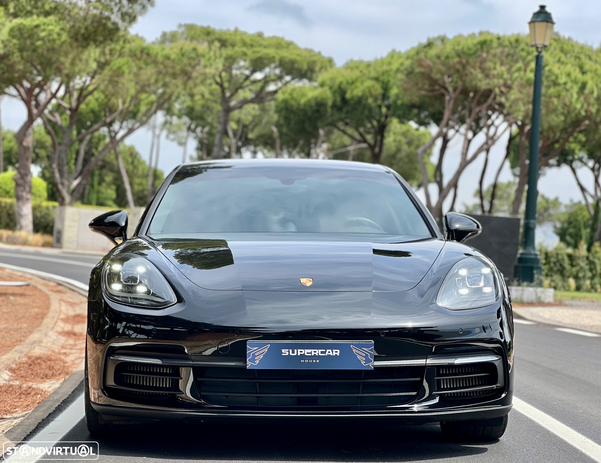 Porsche Panamera 4 E-Hybrid - 24
