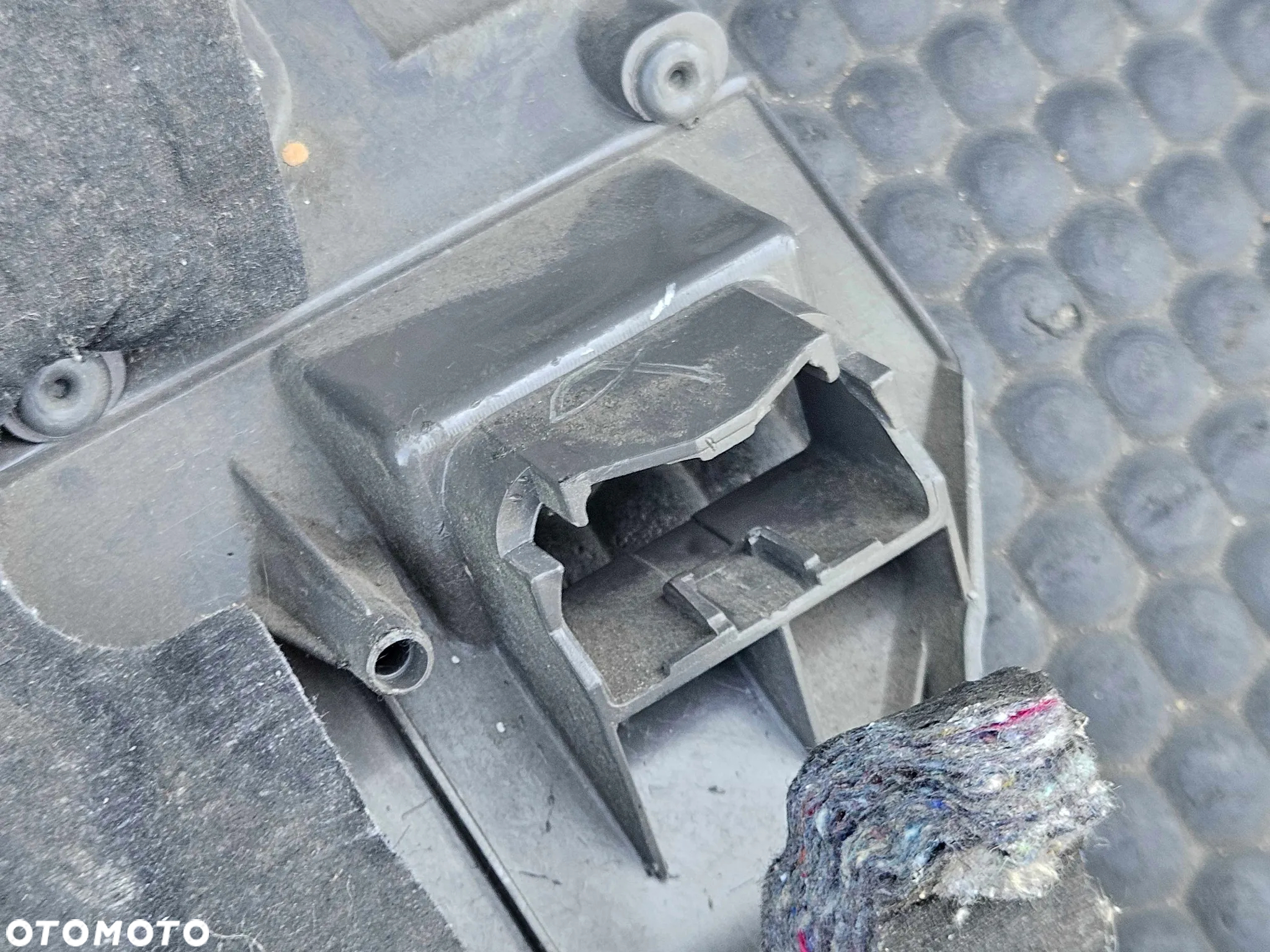 Schowek 8E1863075C Kierowcy Szary Swing Oslona pod Kierownice Europa Audi A4 B6 B7 - 32