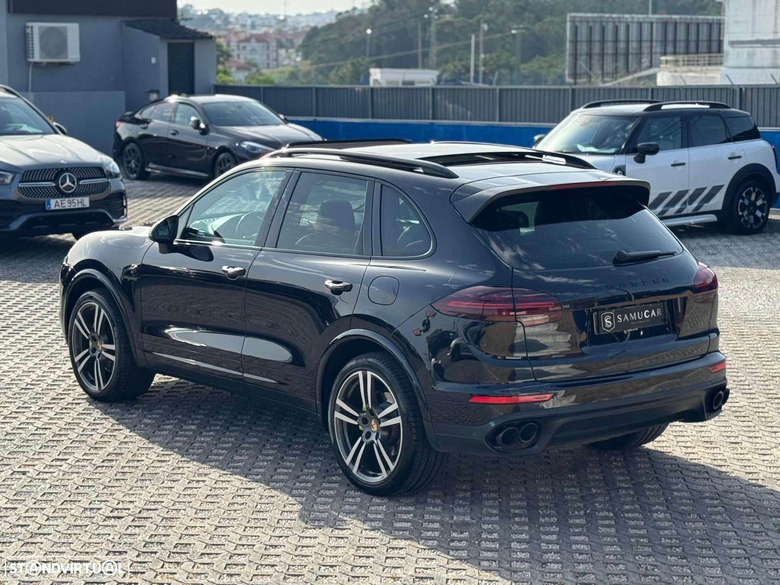 Porsche Cayenne - 10