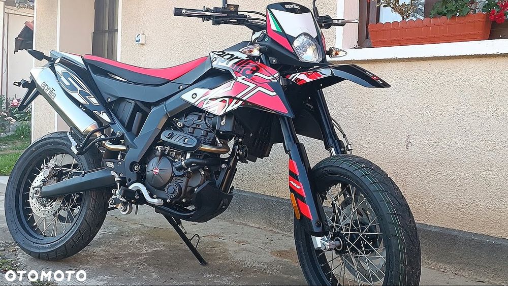 APRILIA SX 125 owiewka osłona boczek zbiornik silnik zawieszenie set podnóżek siedzenie chłodnica regulator moduł przełącznik przekaźnik licznik wiązka tłumiki arrow - 1